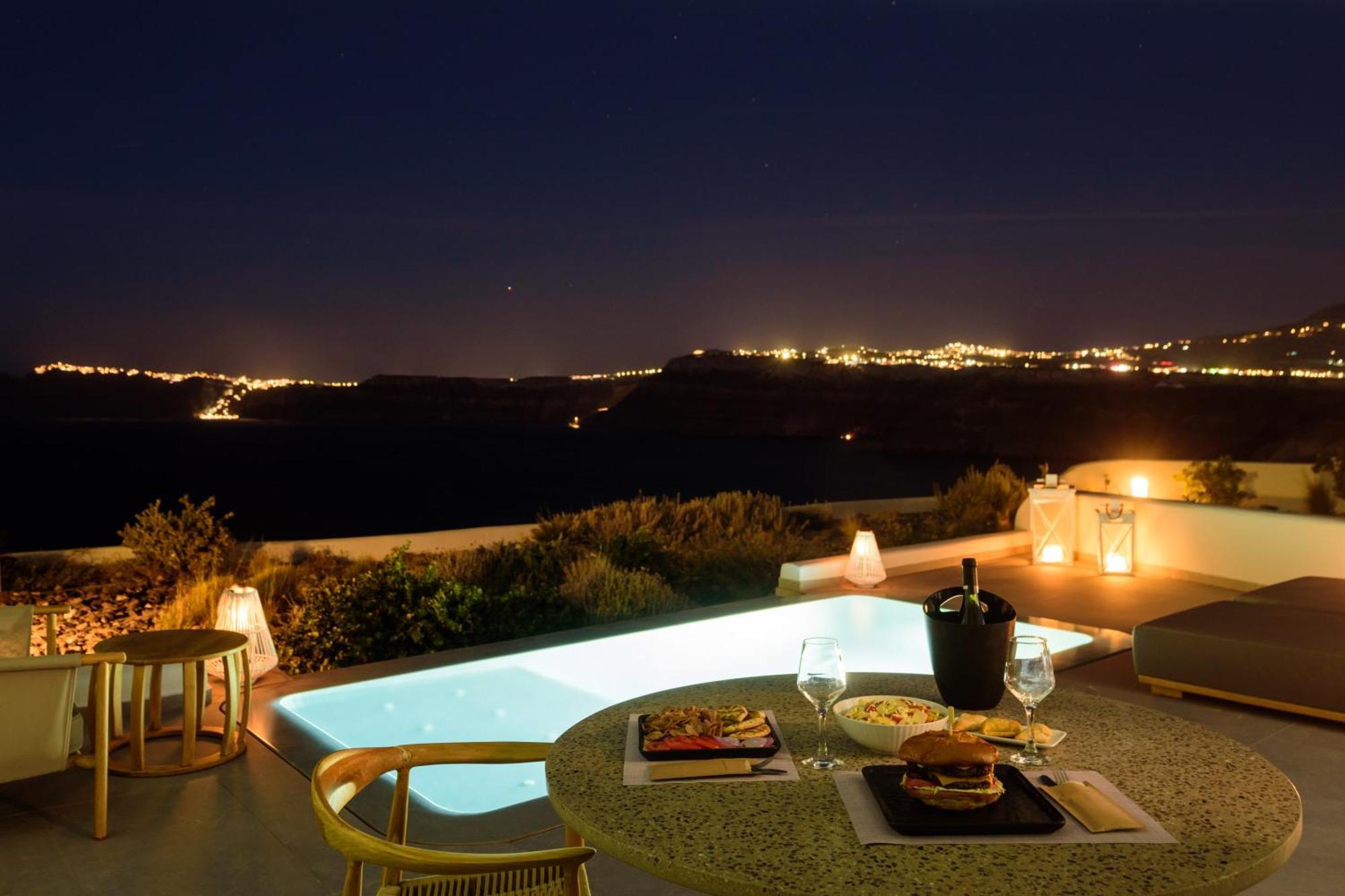 Neptune Luxury Suites Akrotírion Dış mekan fotoğraf