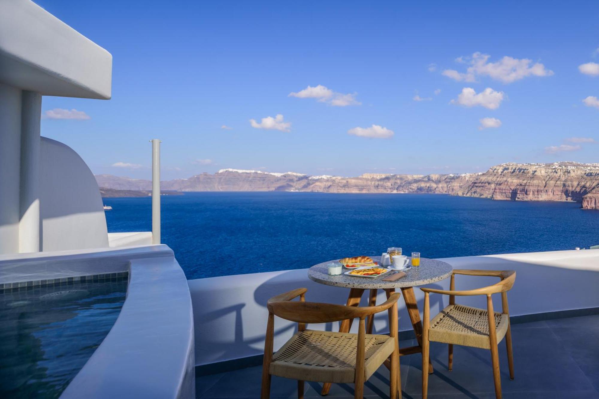Neptune Luxury Suites Akrotírion Dış mekan fotoğraf