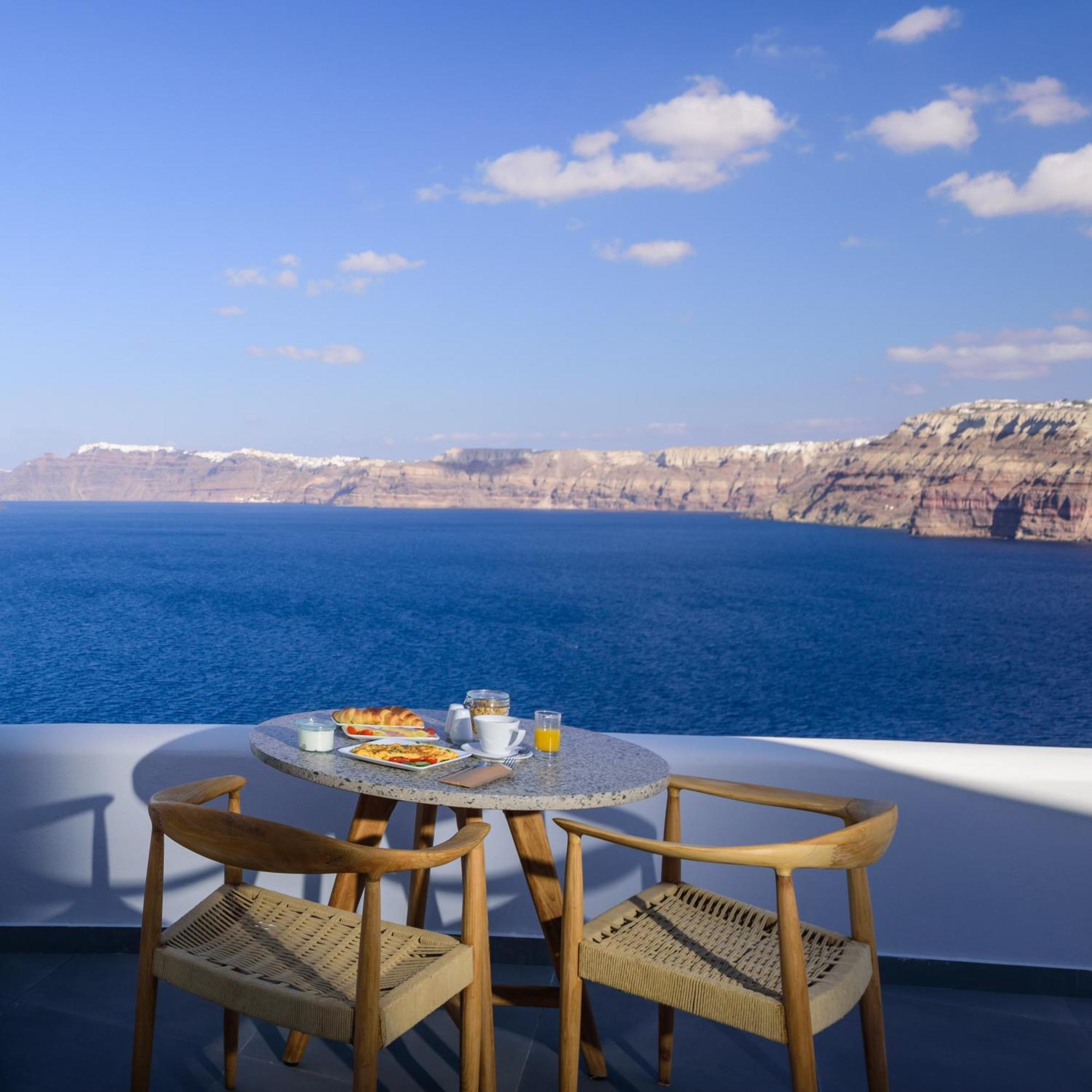 Neptune Luxury Suites Akrotírion Dış mekan fotoğraf