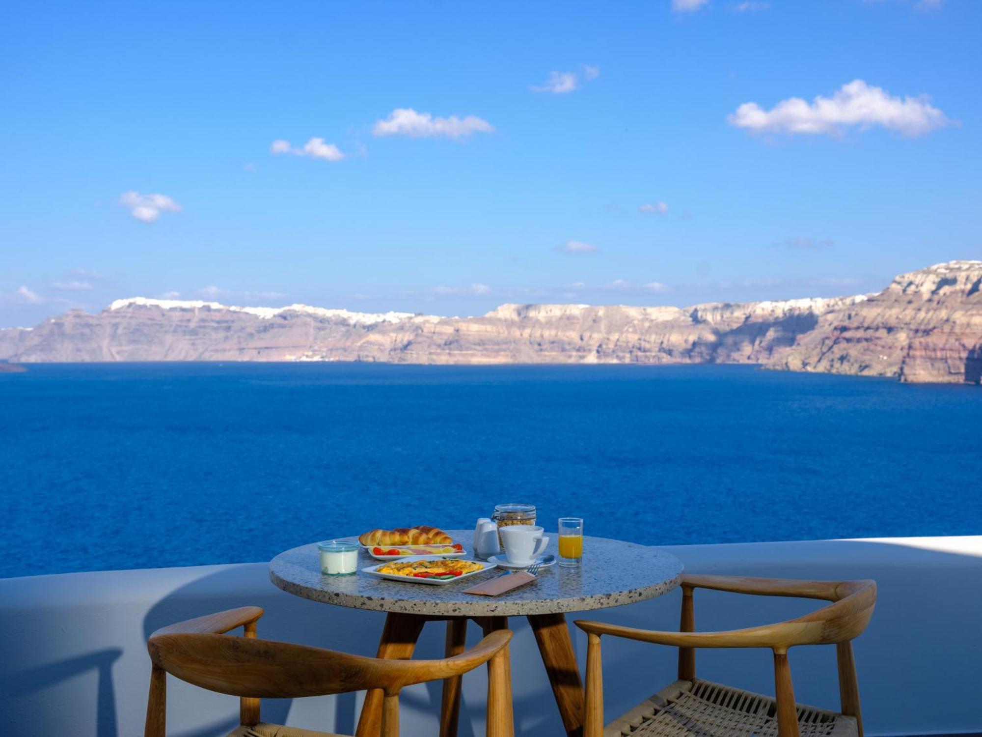 Neptune Luxury Suites Akrotírion Dış mekan fotoğraf