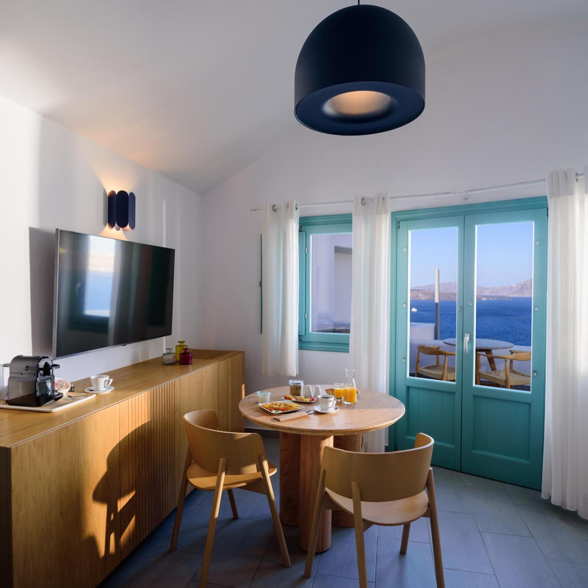 Neptune Luxury Suites Akrotírion Dış mekan fotoğraf