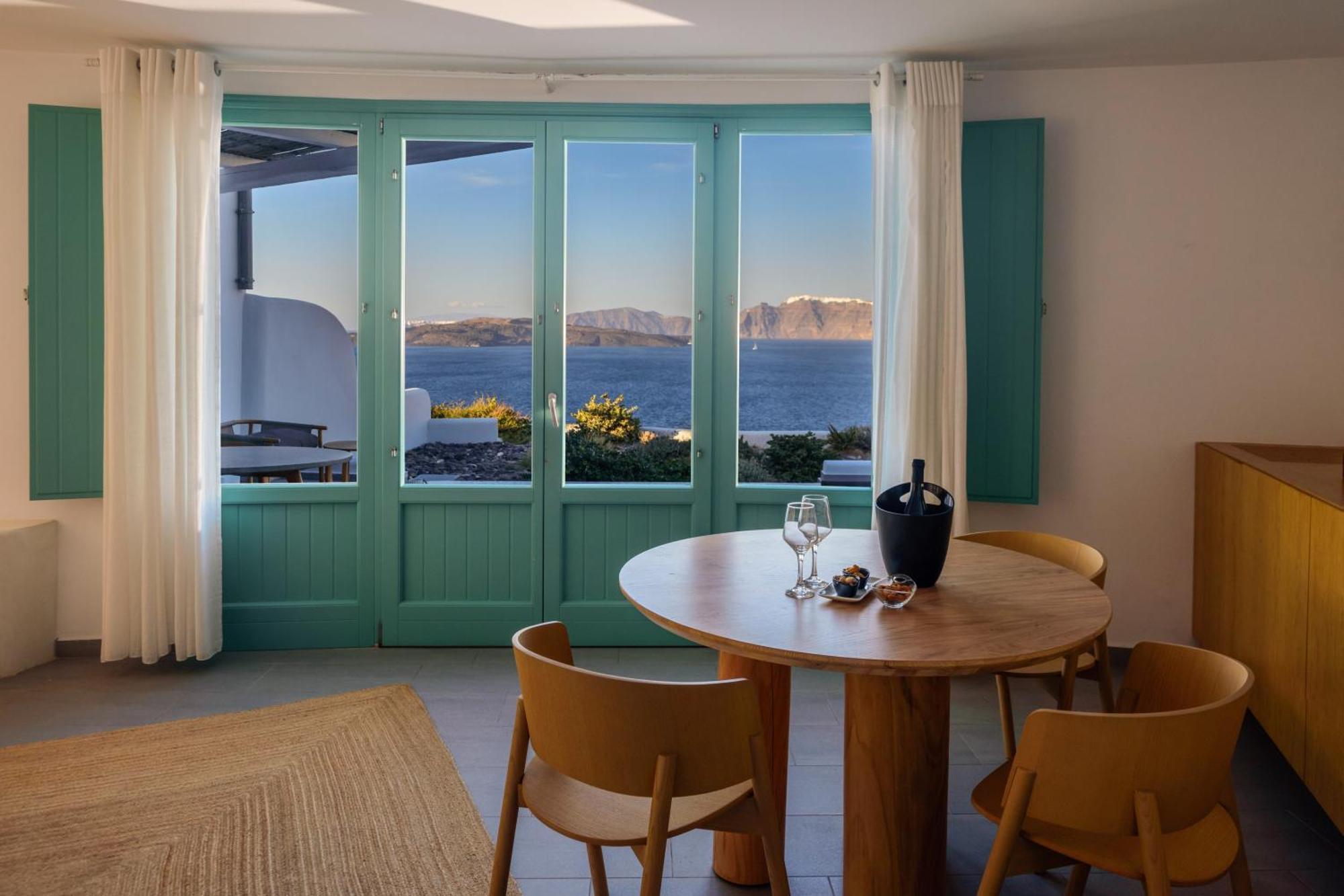 Neptune Luxury Suites Akrotírion Dış mekan fotoğraf