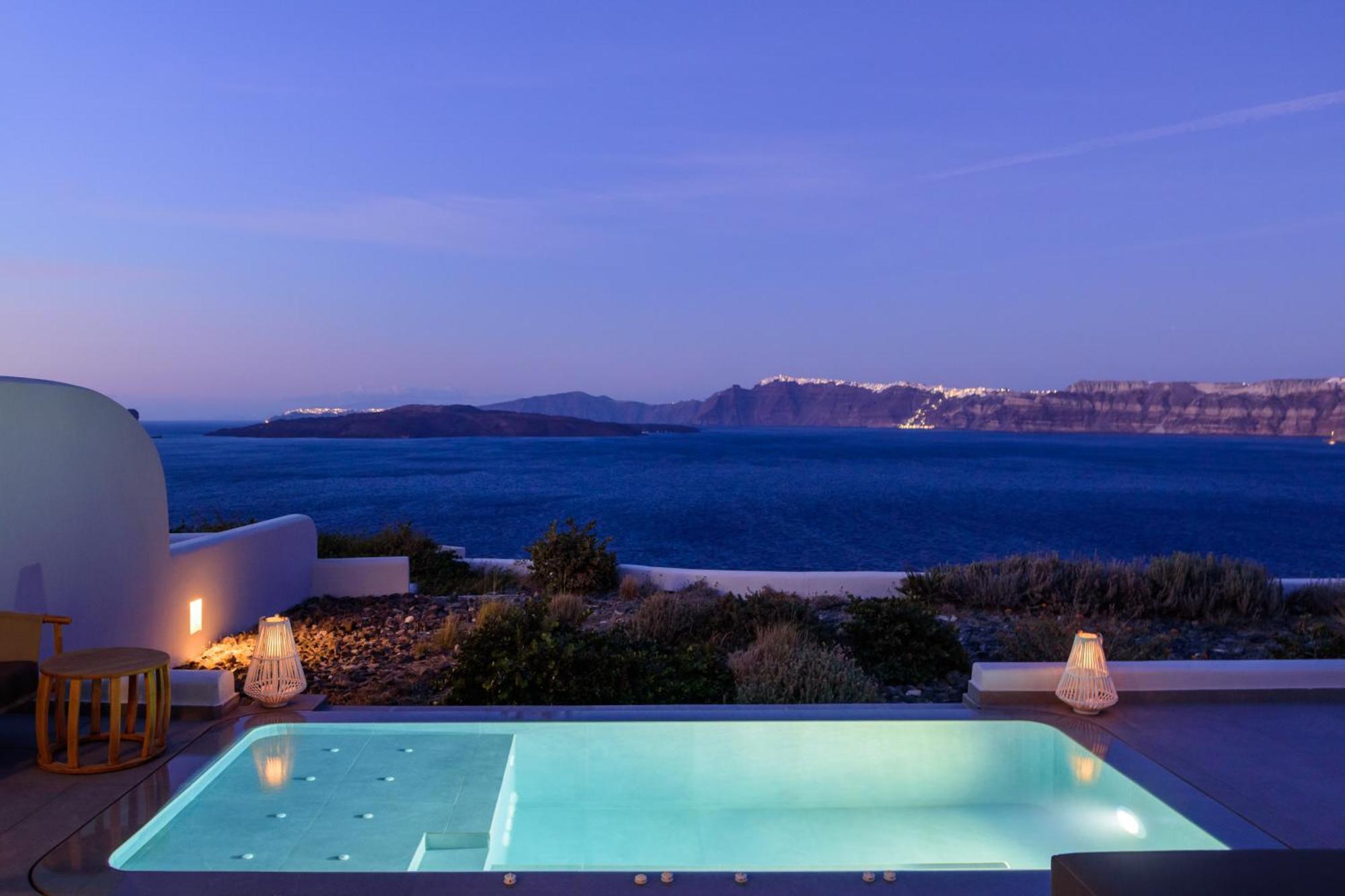 Neptune Luxury Suites Akrotírion Dış mekan fotoğraf